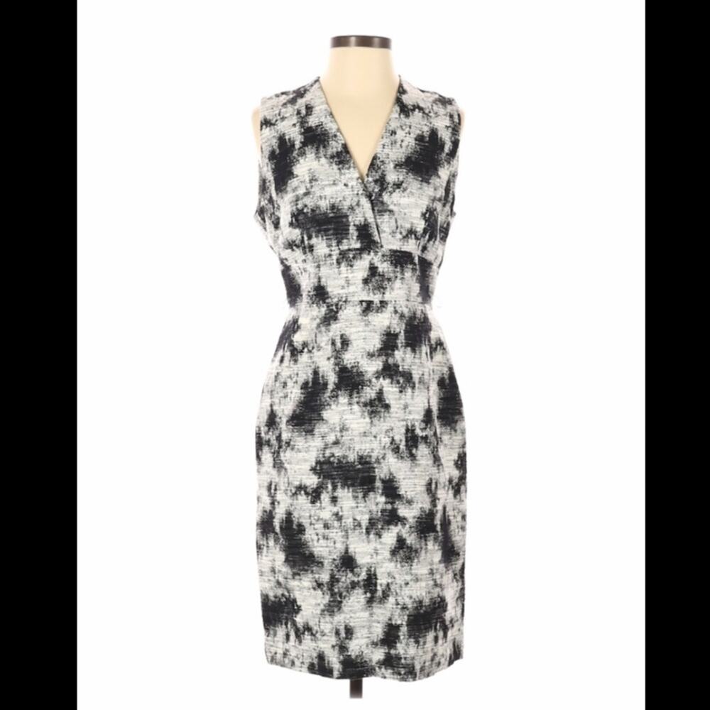 Classiques Entier Textured sleeveless sheath dress, size 4